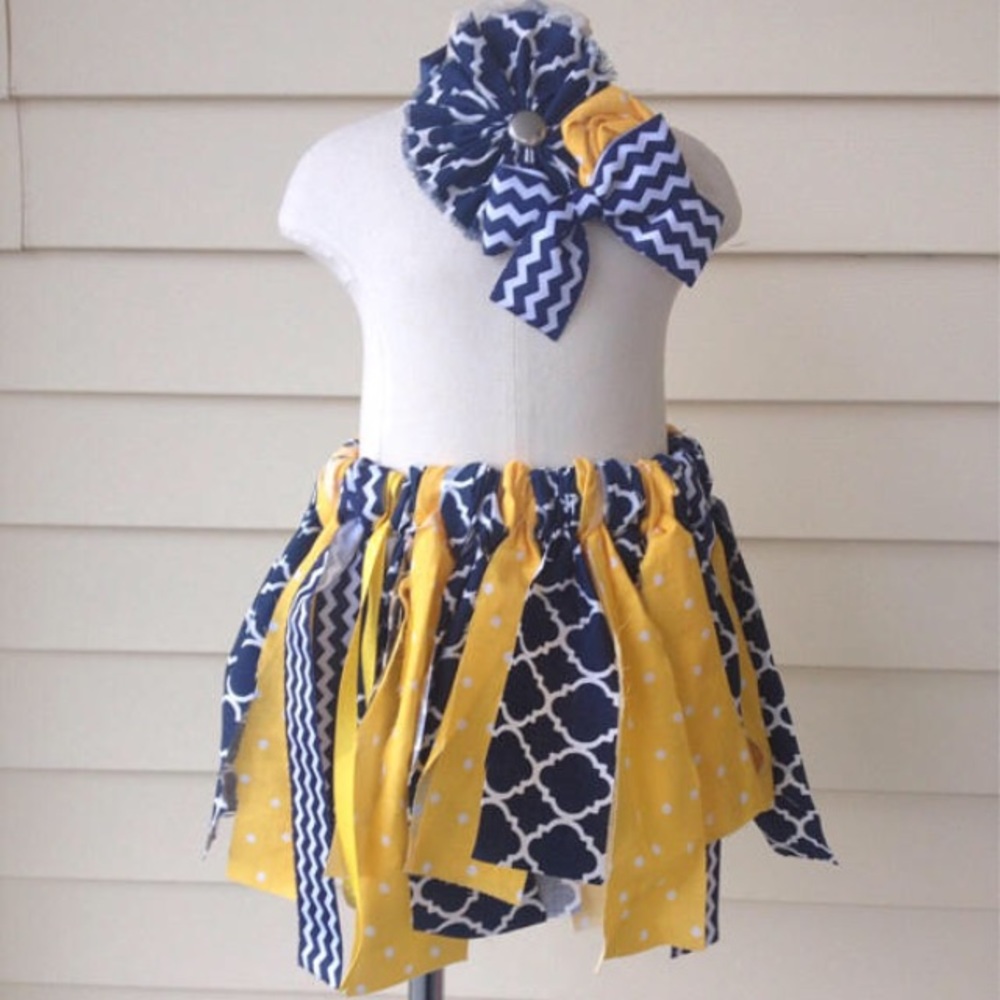 HP🎉Baby girl fabric scrap tutu, yellow and navy